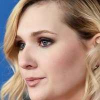 Abigail Breslin Çıplak