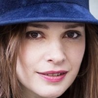 Agnes Delachair Çıplak