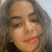 Alice M Çıplak