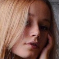 Aline Dessine Çıplak