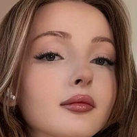 Alisa Molli Çıplak