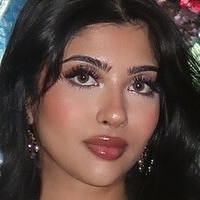 Aliza Shan Çıplak