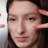 Aloona Larionova Çıplak