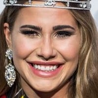 Anahita Rehbein Çıplak