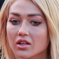 Angelina Kali Çıplak