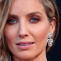 Annabelle Wallis Çıplak