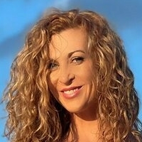 April_Anne Çıplak