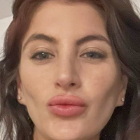 Ariana Basseri Çıplak