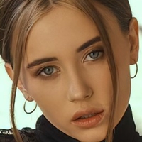 Arilaviee Çıplak