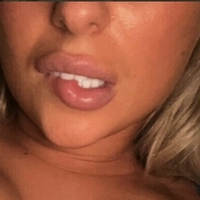 ashtonhughesxo Çıplak