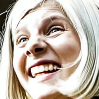 Aurora Aksnes Çıplak