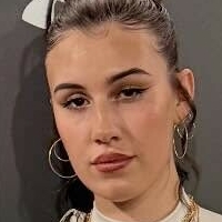 Ava Rae Hirons Çıplak