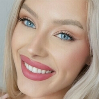 Blonde Anna Çıplak