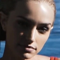 Brianne Howey Çıplak