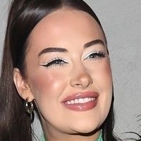 Brooke Schofield Çıplak