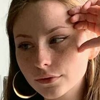 Caponce Çıplak