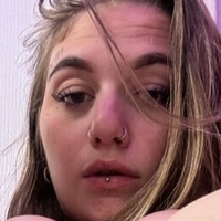 Chloe Tease Çıplak