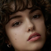 Clarice Cazauran Çıplak