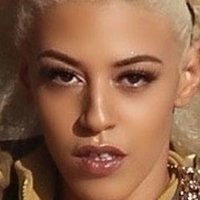 Debbi James Çıplak