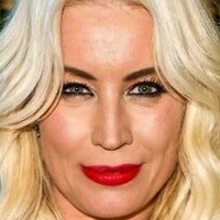 Denise Van Oulten Çıplak