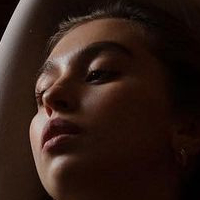 Diana Pozhidaeva Çıplak