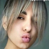 ellycrush Çıplak