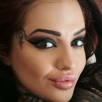 Emily Gontier Çıplak