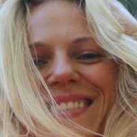 Emma Bell Çıplak