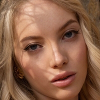 Emma White Çıplak