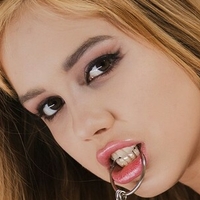 Erika Heiss Çıplak