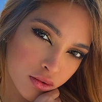 Eva Cadiza Çıplak