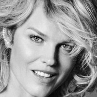 Eva Herzigova Çıplak