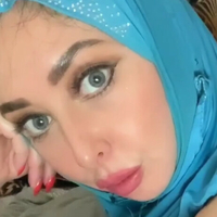 Fairuza Persiana Çıplak