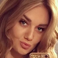 Faye McKeever Çıplak