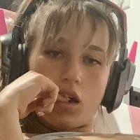 Gun Waifu Çıplak