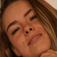 Guznenkova Valeria Çıplak