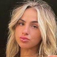 Hanna Cavinder Çıplak