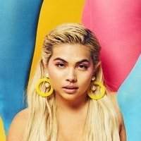 Hayley Kiyoko Çıplak