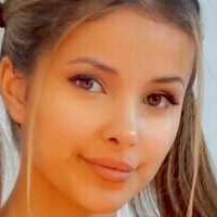 Holly Cerise Çıplak