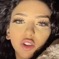 Houda Sanchez Çıplak