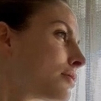 Ines Estelle Kahn Çıplak