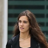 Isabel Pakzad Çıplak