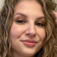 Ivy Andrews Çıplak