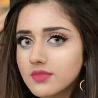 Jannat Mirza Çıplak