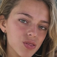 Jenni Serpi Çıplak