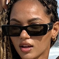 Juliana Nalu Çıplak