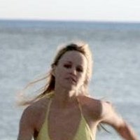 Julie Marie Berman Çıplak