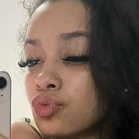 Kaleyahrenee Çıplak