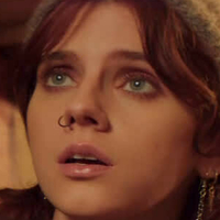 Kara Hayward Çıplak