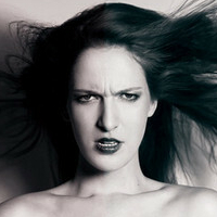 Katharina Yvonne Harms Çıplak